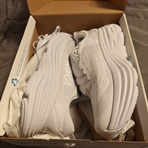 Hoka Bondi 8 white 8B